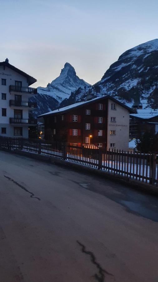 Ferienwohnung Haus Brunnmatt Zermatt Exterior foto